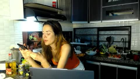 Amalia Castro online show from 04-12-26, 11:43