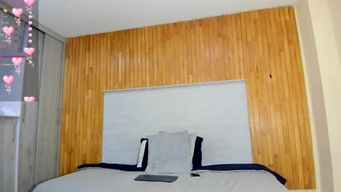 Snapshot of amelialeen7 chatting on 11-13-25, 01:10 Daniela online show from 11-13-25, 01:10