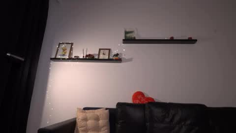 Amelia   online show from 02-15-26, 02:58