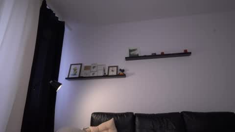 Snapshot of ameliamber0 chatting on 08-01-26, 02:05 Amelia online show from 08-01-26, 02:05