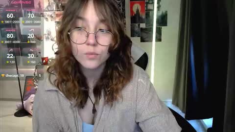 Amelia online show from 11-11-25, 08:36