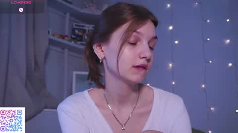 Amelia online show from 06-10-26, 08:24