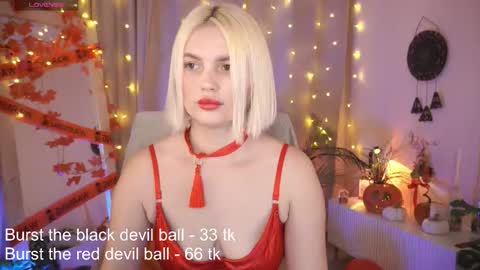 Snapshot of ameliawells chatting on 11-01-25, 08:27 Amelia online show from 11-01-25, 08:27