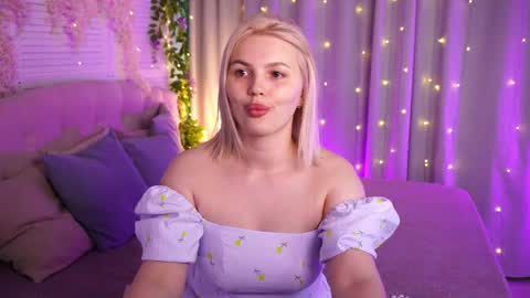  Amelia  online show from 05-14-26, 04:08