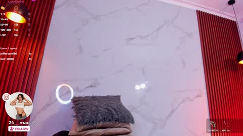 Snapshot of amelie_leigh chatting on 12-19-24, 07:29 Alejandra online show from 12-19-24, 07:29