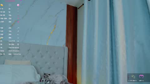 Snapshot of amelie_leigh chatting on 02-15-25, 04:58 Alejandra online show from 02-15-25, 04:58