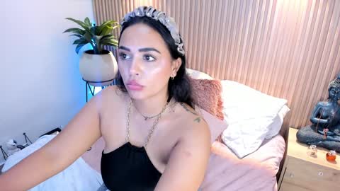 Amelie online show from 01-17-25, 04:47