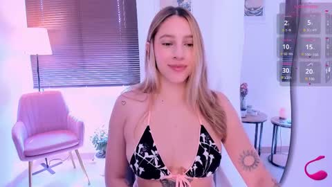 Snapshot of ameliegraham chatting on 11-26-25, 03:02 Amelie Graham online show from 11-26-25, 03:02