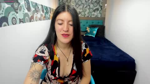 A M E L I E online show from 01-23-25, 12:30