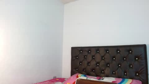 Snapshot of ameliejoness_ chatting on 07-14-26, 07:30 Ameliejoness online show from 07-14-26, 07:30