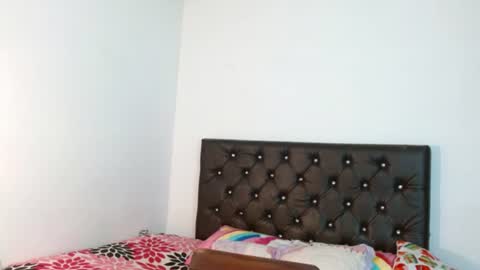 Snapshot of ameliejoness_ chatting on 07-21-26, 07:49 Ameliejoness online show from 07-21-26, 07:49