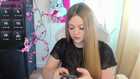 Amelie online show from 04-27-26, 05:16