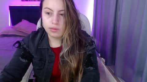Amelie  online show from 04-19-26, 02:27