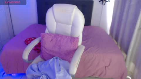 Snapshot of amelierose1 chatting on 05-01-26, 03:38 Amelie online show from 05-01-26, 03:38