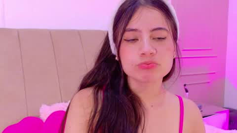 Amelia online show from 05-16-26, 11:25