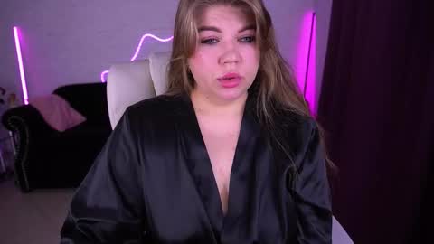 Alina online show from 11-17-25, 02:01