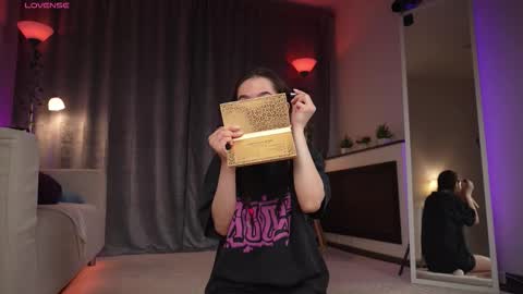 Snapshot of amelyxxx chatting on 02-12-26, 02:28 Amy online show from 02-12-26, 02:28