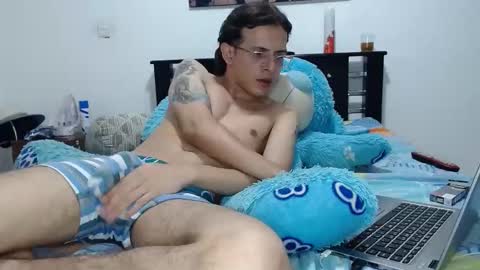 Snapshot of americanbig_dick chatting on 02-07-25, 11:24 Lucian online show from 02-07-25, 11:24