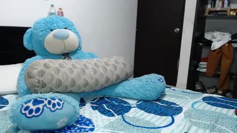 Snapshot of americanbig_dick chatting on 02-18-25, 01:10 Lucian online show from 02-18-25, 01:10