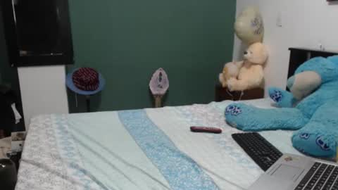 Snapshot of americanbig_dick chatting on 09-20-25, 12:06 Lucian online show from 09-20-25, 12:06