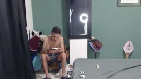 Snapshot of americanbig_dick chatting on 10-01-25, 02:06 Lucian online show from 10-01-25, 02:06