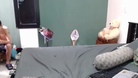 Snapshot of americanbig_dick chatting on 10-16-25, 04:19 Lucian online show from 10-16-25, 04:19