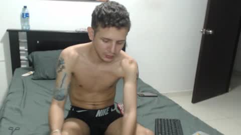 Snapshot of americanbig_dick chatting on 10-31-25, 05:08 Lucian online show from 10-31-25, 05:08