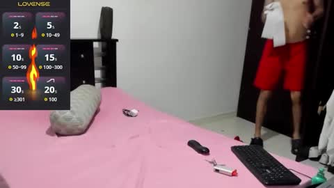 Snapshot of americanbig_dick chatting on 12-04-25, 05:17 Lucian online show from 12-04-25, 05:17