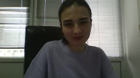 Snapshot of amethystnight_ chatting on 02-19-25, 09:17 Julia online show from 02-19-25, 09:17