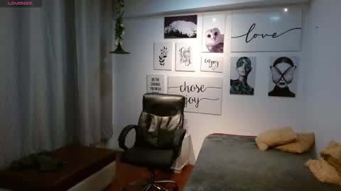 amethystshadow online show from 11-30-25, 02:21