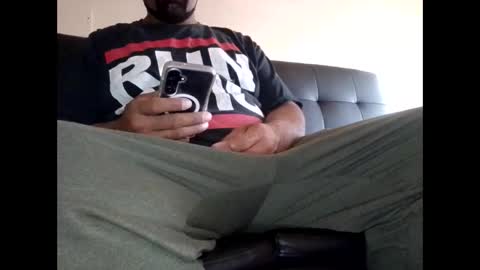 Snapshot of amh_5150 chatting on 11-02-25, 10:01 amh 5150 online show from 11-02-25, 10:01