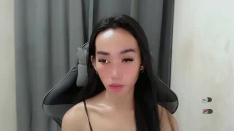 Snapshot of ami_lewis chatting on 02-17-25, 02:20 JOANNA online show from 02-17-25, 02:20