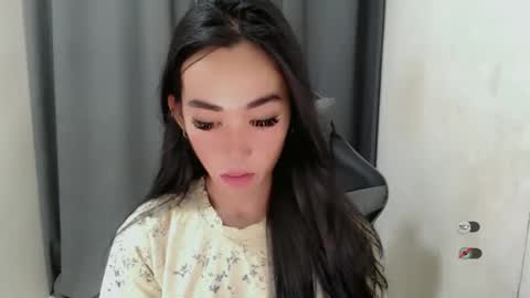 Snapshot of ami_lewis chatting on 03-03-25, 12:04 JOANNA online show from 03-03-25, 12:04