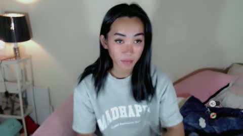 Snapshot of ami_lewis chatting on 09-29-25, 03:50 JOANNA online show from 09-29-25, 03:50