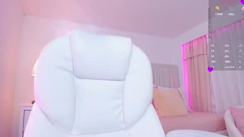 Snapshot of ami_sweet_18 chatting on 09-17-25, 12:34 Ami online show from 09-17-25, 12:34