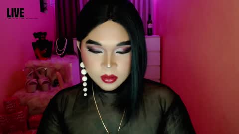 Queen Mireska online show from 12-20-24, 01:54