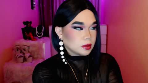 Queen Mireska online show from 12-31-24, 05:44