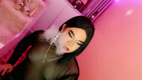 Queen Mireska online show from 01-15-25, 11:21