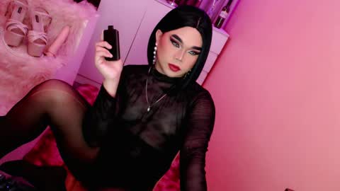 Queen Mireska online show from 02-07-25, 03:19