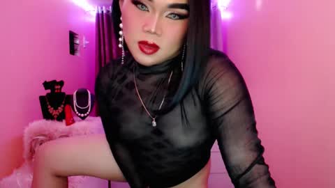 Queen Mireska online show from 02-22-25, 06:19