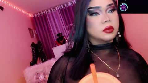 Queen Mireska online show from 11-16-25, 03:39