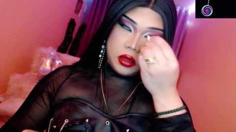 Snapshot of amiadoll chatting on 02-14-26, 04:26 Queen Mireska online show from 02-14-26, 04:26