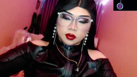 Snapshot of amiadoll chatting on 03-02-26, 05:42 Queen Mireska online show from 03-02-26, 05:42