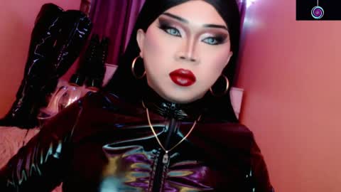 Queen Mireska online show from 04-04-26, 12:24