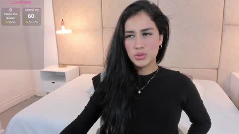 Snapshot of amiirra_ chatting on 12-28-24, 08:15 Amira sweet online show from 12-28-24, 08:15