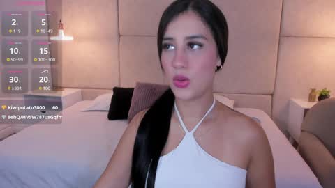 Snapshot of amiirra_ chatting on 01-09-25, 08:11 Amira sweet online show from 01-09-25, 08:11