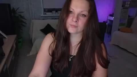 Mila online show from 11-07-25, 09:15