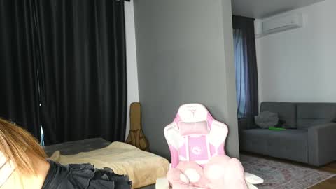 A online show from 09-29-25, 07:57