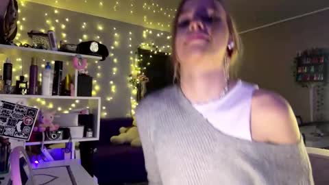 Amily online show from 02-21-26, 02:07