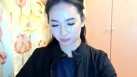 Snapshot of amina_artin chatting on 09-29-25, 04:56 Amina online show from 09-29-25, 04:56